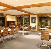 Seafarer Restaurant - Foster Accommodation