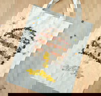 Create a Button Tote - Foster Accommodation