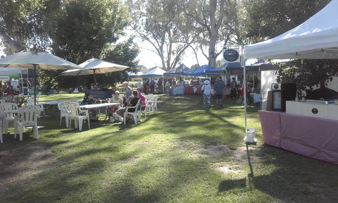 Euroa Village Farmers' Market - Foster Accommodation 1