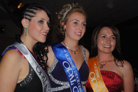 Lightning Ridge Opal Festival - Foster Accommodation 0