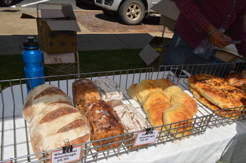 Naponda Farmers Market - Foster Accommodation 1