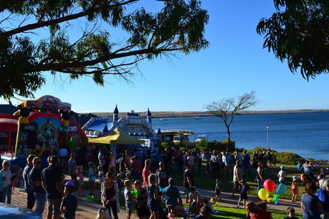 Streaky Bay New Years Eve Children's Festival And Fireworks - Foster Accommodation 1