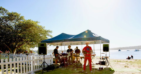 Watsons Bay Spring Market - Foster Accommodation 2