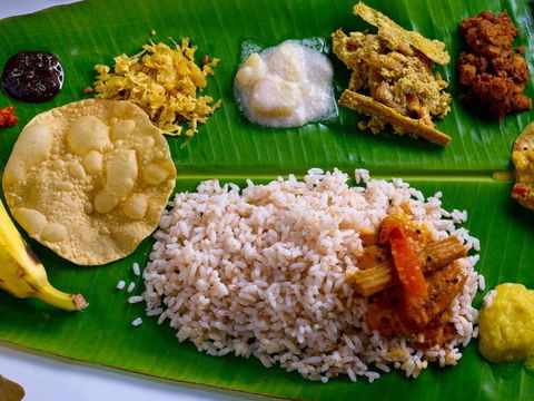 Babaji's Big Fat Keralan Banana Leaf Feast - Foster Accommodation 0