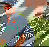 Land Rover Polo  in the City - Foster Accommodation