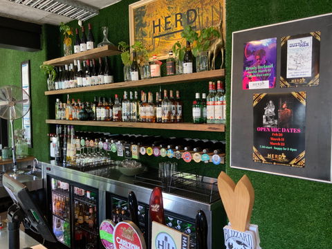 Open Mic At Herd Bar And Grill - Foster Accommodation 0