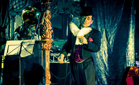 Illusionaire Magic Show Melbourne - Foster Accommodation 0