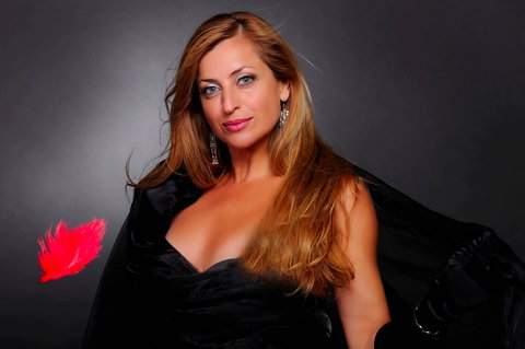 Illusionaire Magic Show Melbourne - Foster Accommodation 1