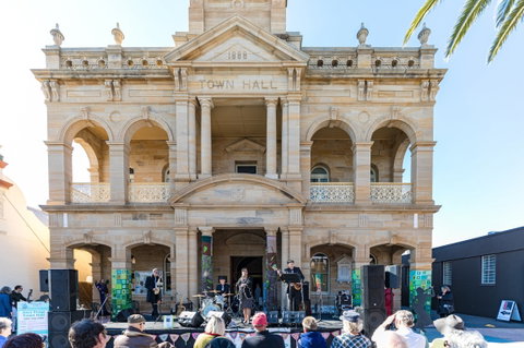Jumpers And Jazz In July Festival - Foster Accommodation 1