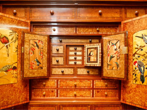 The Wonders Of The Hannah Cabinet - Foster Accommodation 0