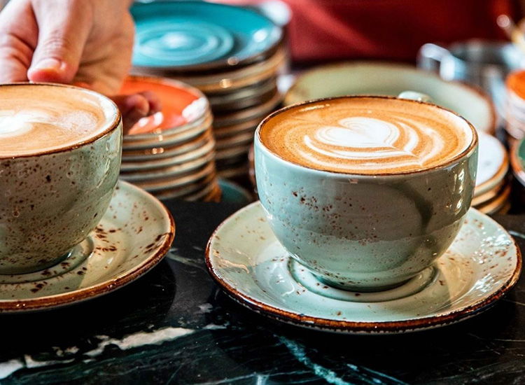 Cozy Cafes and Breakfast Spots