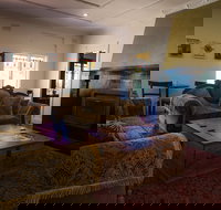 Hotel Blue - Foster Accommodation