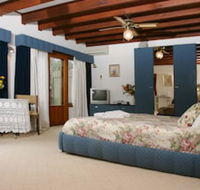 Chalet Swisse Spa - Foster Accommodation
