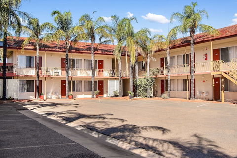 Econo Lodge Griffith Motor Inn - Foster Accommodation 2
