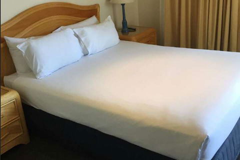 Aqualuna Beach Resort - Foster Accommodation 7