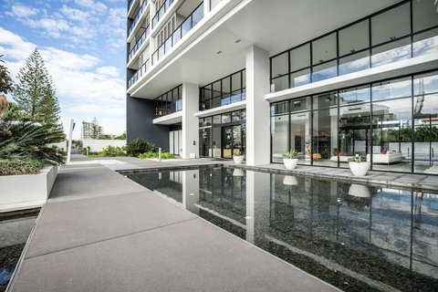 Ultra Broadbeach - Foster Accommodation 0