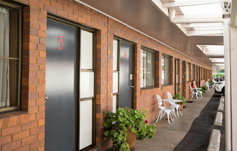 Country Pathfinder Motor Inn - Foster Accommodation 2