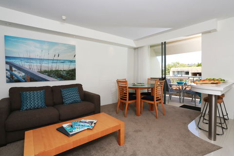 Hotel Laguna - Foster Accommodation 4