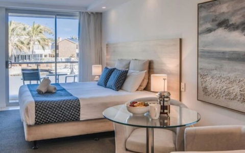 Hotel Laguna - Foster Accommodation 5