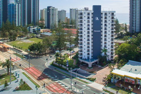 Alexander Holiday Apartments - Foster Accommodation 3