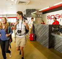 Space Hotel - Hostel - Foster Accommodation