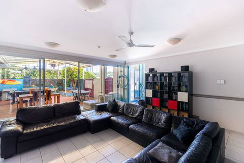 Aquarius Gold Coast - Foster Accommodation 2