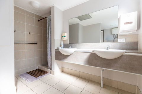 Aquarius Gold Coast - Foster Accommodation 6