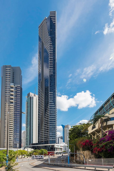 Meriton Suites Adelaide Street, Brisbane - Foster Accommodation 0