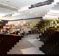 Edgewater Hotel - Foster Accommodation