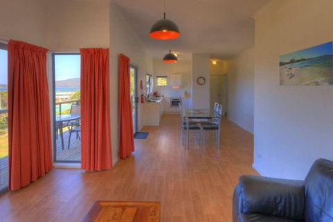 Driftwood Cottages - Foster Accommodation 1