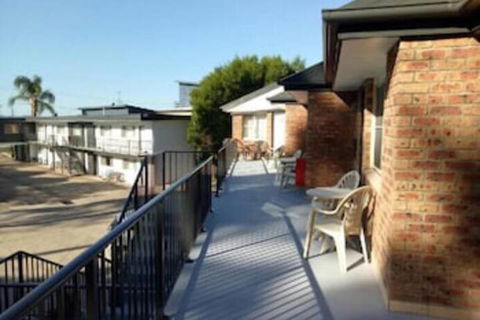 Beach Drive Motel - Foster Accommodation 7