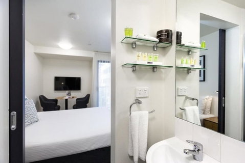 City Edge North Melbourne - Foster Accommodation 6