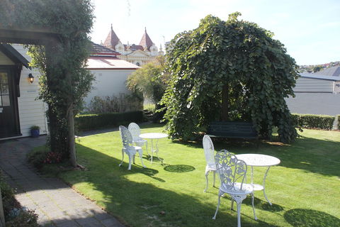 Alice's Cottages - Foster Accommodation 6