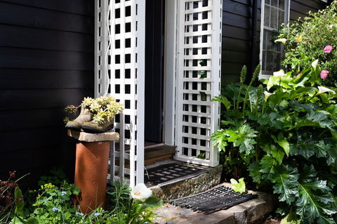 Alice's Cottages - Foster Accommodation 5