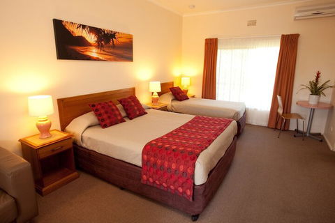 Byron Motor Lodge Motel - Foster Accommodation 3