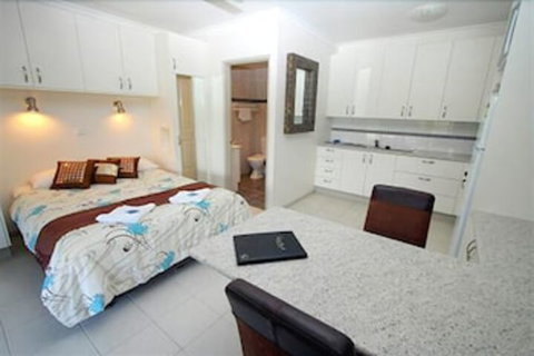 Coral Point Lodge - Foster Accommodation 4