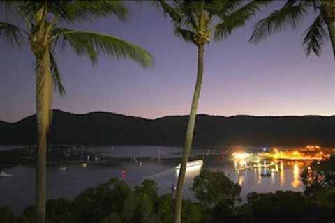 Coral Point Lodge - Foster Accommodation 2