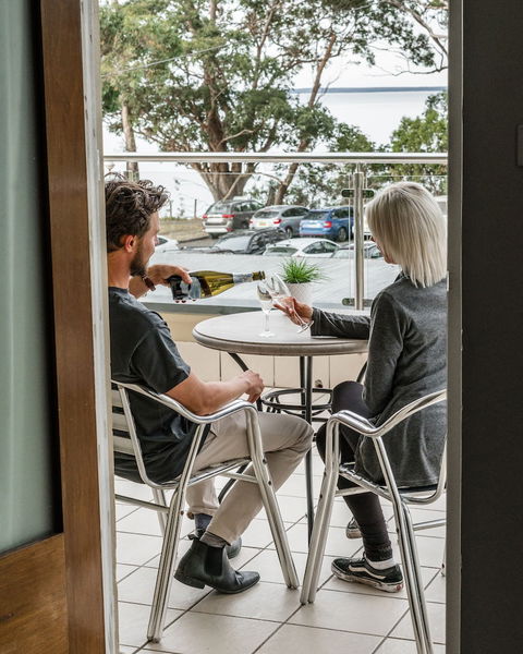 The Huskisson - Foster Accommodation 6