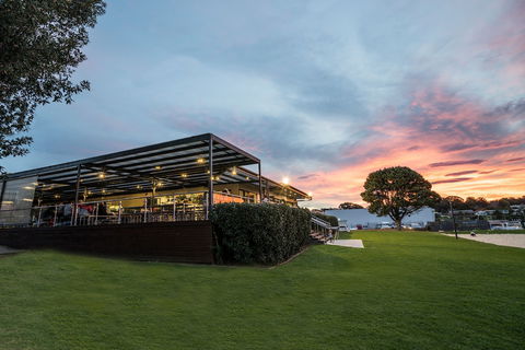 The Huskisson - Foster Accommodation 0