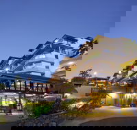 at Water's Edge Resort - Foster Accommodation