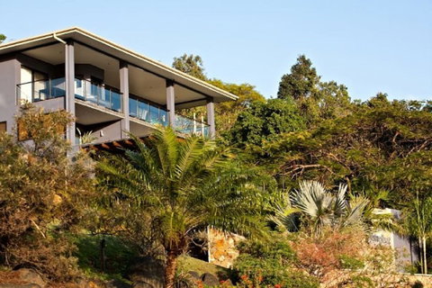 At Waterfront Whitsunday Retreat - Foster Accommodation 1