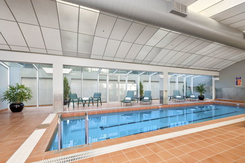 Clarion Suites Gateway - Foster Accommodation 5