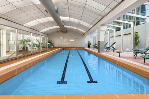 Clarion Suites Gateway - Foster Accommodation 3