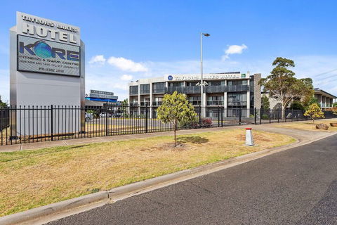 Quality Hotel Taylors Lakes - Foster Accommodation 6