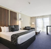 Quality Hotel Taylors Lakes - Foster Accommodation