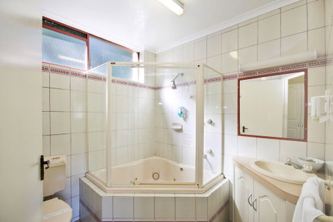 Lorne Coachman Inn - Foster Accommodation 4