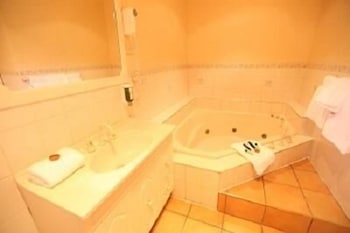 Fox And Hounds Inn - Foster Accommodation 6