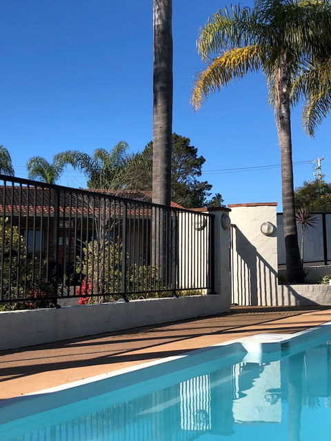 Sunseeker Motor Inn - Foster Accommodation 1