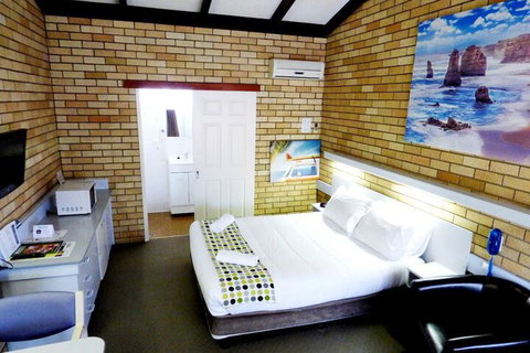 Wanderlight Motor Inn - Foster Accommodation 2