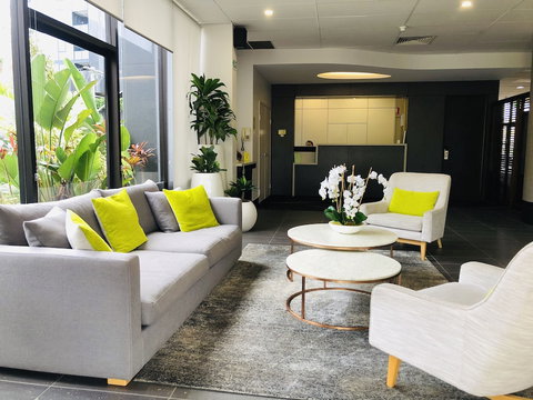 Central Hillcrest Apartment Hotel - Foster Accommodation 2